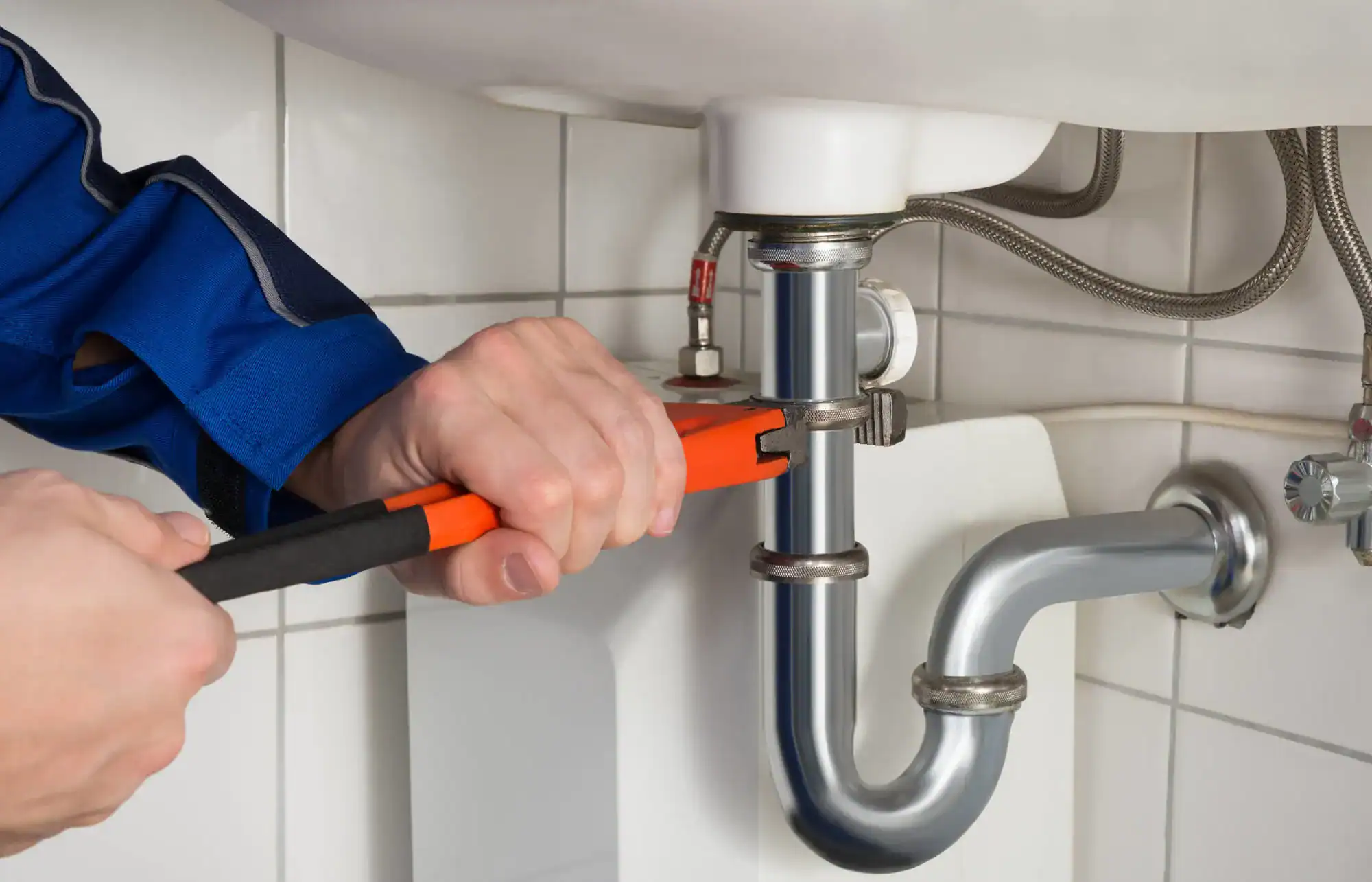 Plumber-Emergency-Drain-Repair